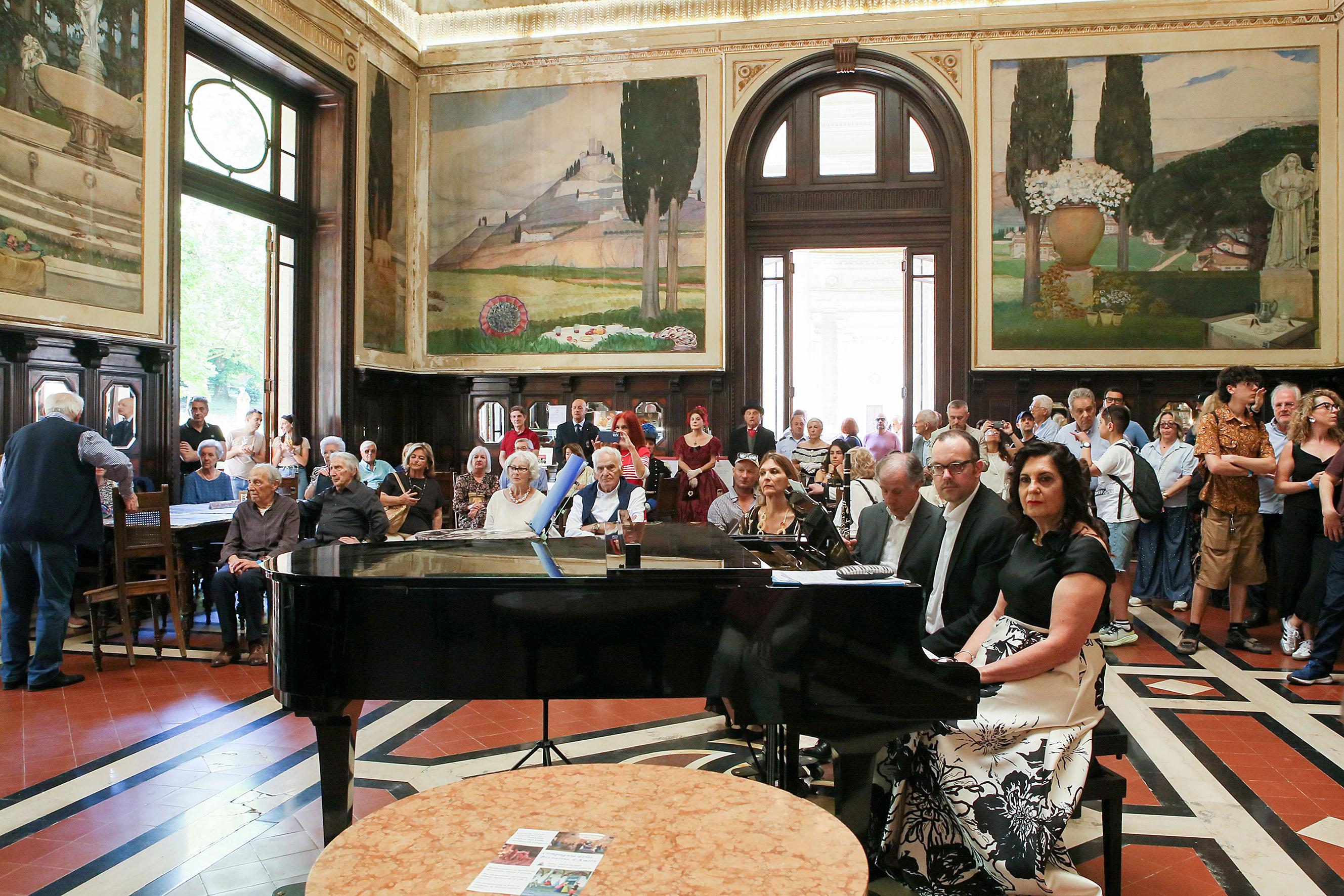 Tettuccio Caffè Storico, orgoglio per la città: una festa per il traguardo Tettuccio Caffè Storico, orgoglio per la città: una festa per il traguardo
