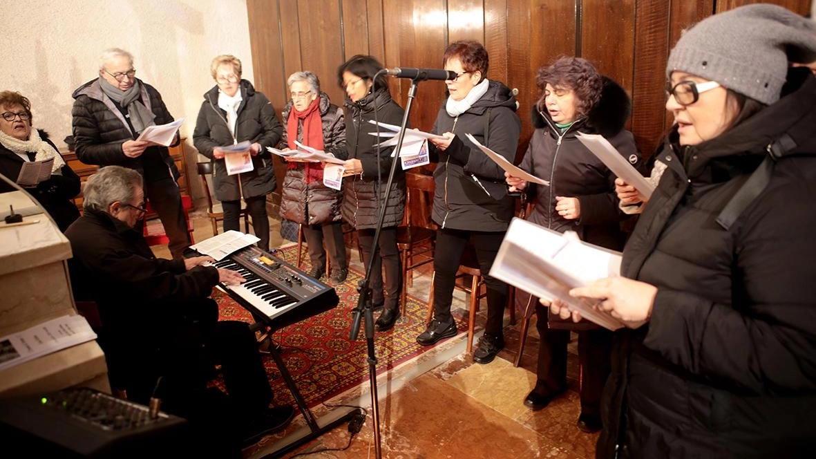 La festa di Santa Barbara a Campo Tizzoro celebra il legame tra la Parrocchia e la comunità locale, con la partecipazione di autorità e associazioni. Momenti di preghiera e riconoscimenti in un'atmosfera di gratitudine e condivisione. La festa di Santa Barbara a Campo Tizzoro celebra il legame tra la Parrocchia e la comunità locale, con la partecipazione di autorità e associazioni. Momenti di preghiera e riconoscimenti in un'atmosfera di gratitudine e condivisione.
