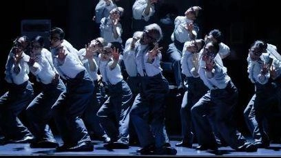 Domani sera al Guglielmi l’atteso spettacolo del coreografo spagnolo Marcos Morau. "E’ stato la colonna sonora della mia infanzia" Domani sera al Guglielmi l’atteso spettacolo del coreografo spagnolo Marcos Morau. "E’ stato la colonna sonora della mia infanzia"