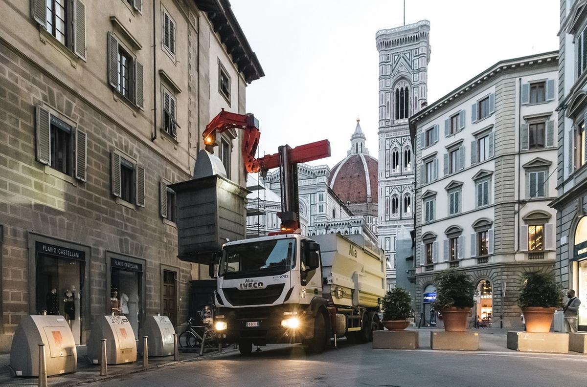 ferragosto come cambia la raccolta dei rifiuti nei comuni serviti da alia