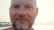 Diego Prianti, 51 anni, sposato con figli, ha perso la vita in un drammatico incidente sul lavoro mentre lavorava in un vigneto a Montalcino Diego Prianti, 51 anni, sposato con figli, ha perso la vita in un drammatico incidente sul lavoro mentre lavorava in un vigneto a Montalcino