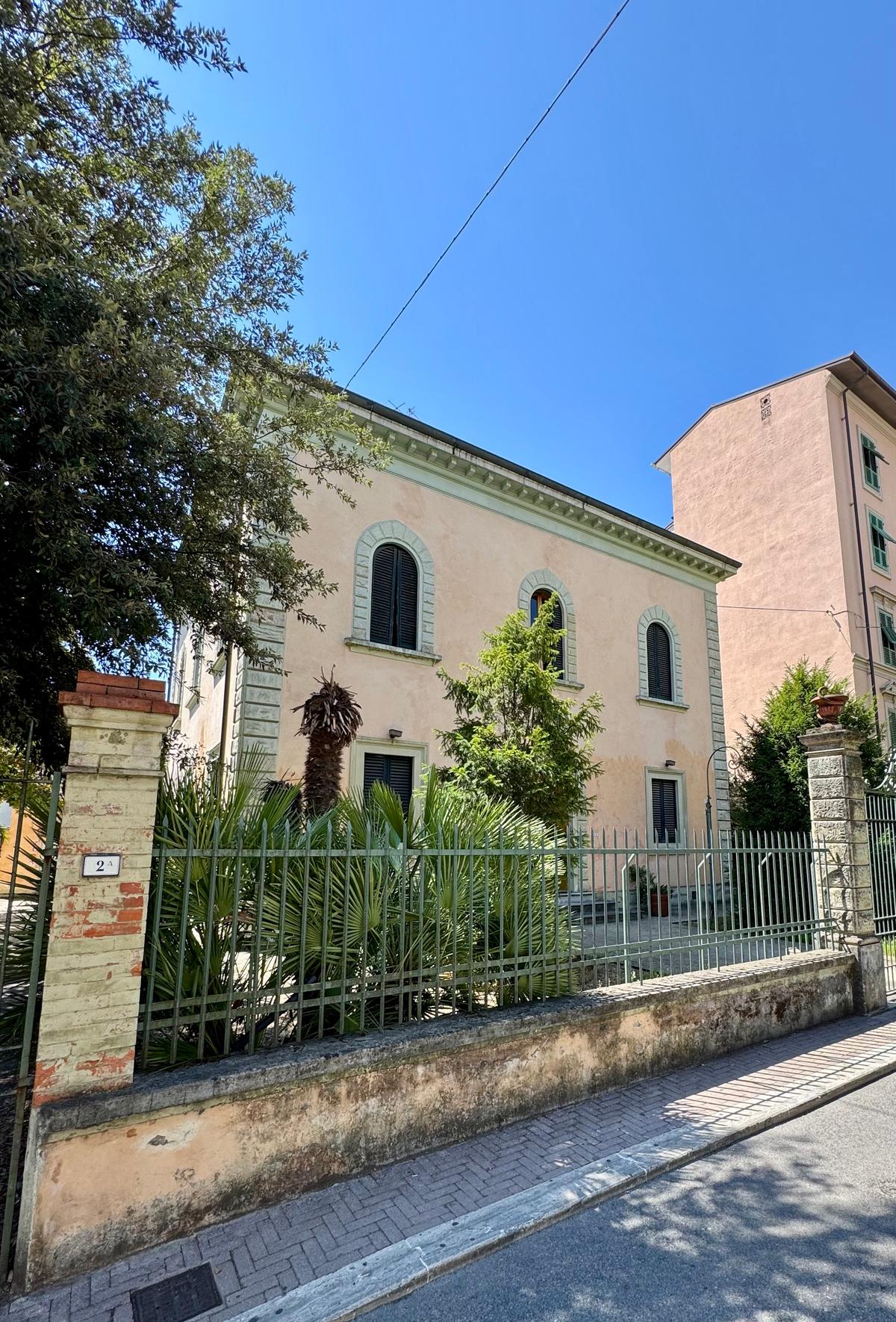 La storica dimora in vendita. Villa Merlini è sul mercato La storica dimora in vendita. Villa Merlini è sul mercato
