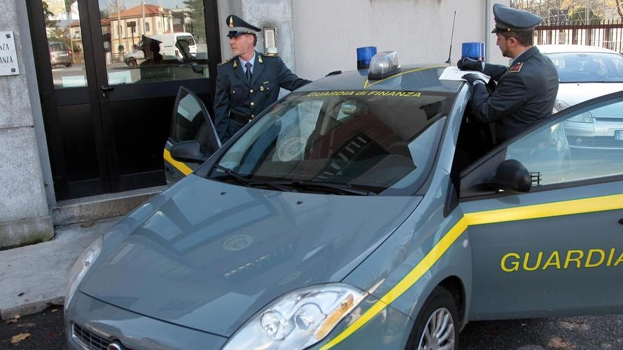 Tocca anche i Comuni di Cortona e Castiglion Fiorentino l’indagine della Finanza che ha portato al sequestro giocattoli contraffatti e... Tocca anche i Comuni di Cortona e Castiglion Fiorentino l’indagine della Finanza che ha portato al sequestro giocattoli contraffatti e...