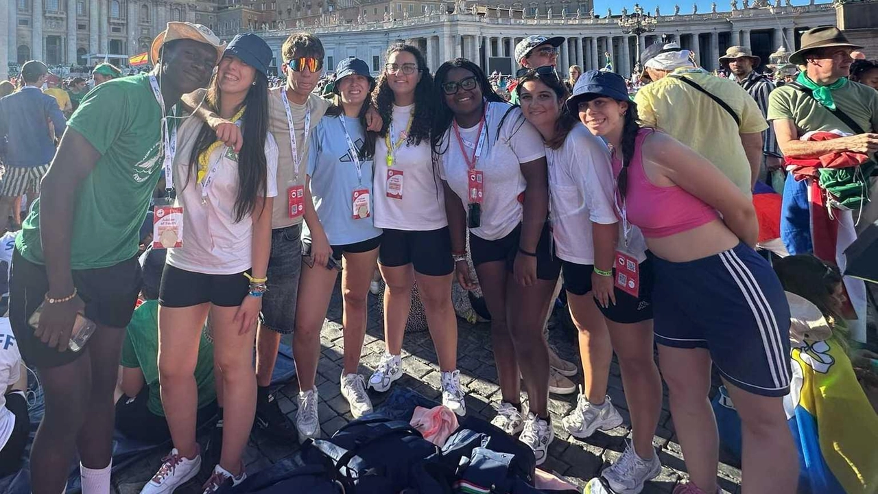 Il cardinale Lojudice ha accolto i ragazzi a Roma alla messa di benvenuto. L’accoglienza sul territorio, da Siena ai 1200 pellegrini ospitati a Colle Val d’Elsa. Il cardinale Lojudice ha accolto i ragazzi a Roma alla messa di benvenuto. L’accoglienza sul territorio, da Siena ai 1200 pellegrini ospitati a Colle Val d’Elsa.