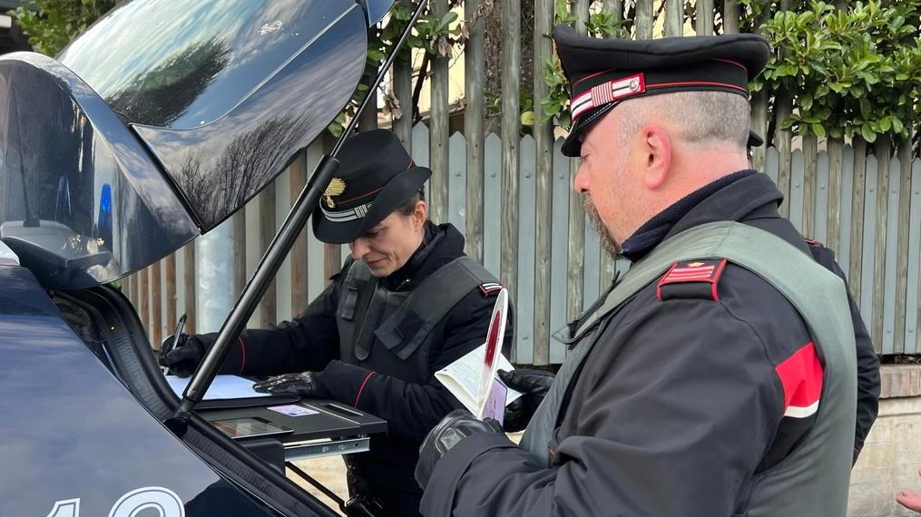 Controlli dei carabinieri: con il nuovo codice della strada è stata strage di patenti Controlli dei carabinieri: con il nuovo codice della strada è stata strage di patenti