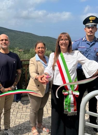 Giochi a misura di bambino. Inaugurato il nuovo Parco Giochi a misura di bambino. Inaugurato il nuovo Parco