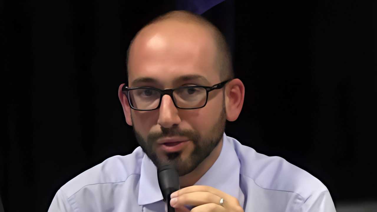 Arturo Marzano, docente universitario, affronta il conflitto in Medio Oriente in una pubblicazione .