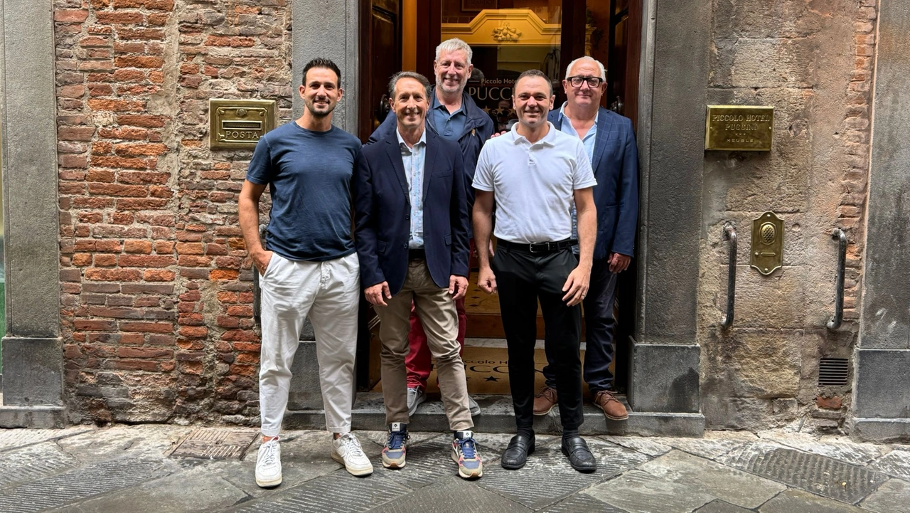 Proprietari e autorità al Piccolo Hotel Puccini Proprietari e autorità al Piccolo Hotel Puccini