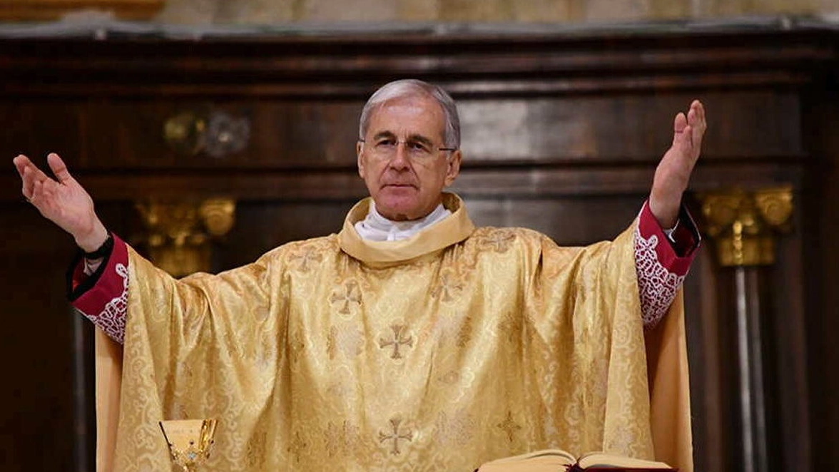 L’arcivescovo Renato Boccardo scomunica il falso sacerdote, uno spoletino di 45 anni