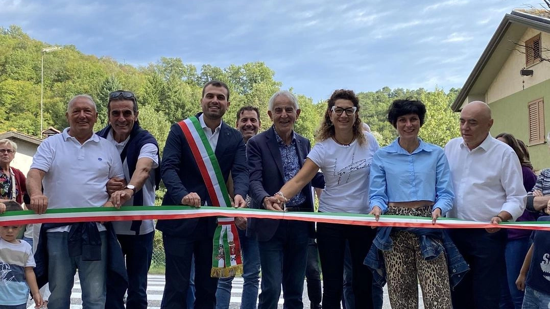 Inaugurata l’area verde di Partina, la 20esima nel territorio di Bibbiena. Un’opera resa possibile anche con i fondi raccolti con la Sagra del raviolo portata avanti con l’aiuto di tanti cittadini Inaugurata l’area verde di Partina, la 20esima nel territorio di Bibbiena. Un’opera resa possibile anche con i fondi raccolti con la Sagra del raviolo portata avanti con l’aiuto di tanti cittadini