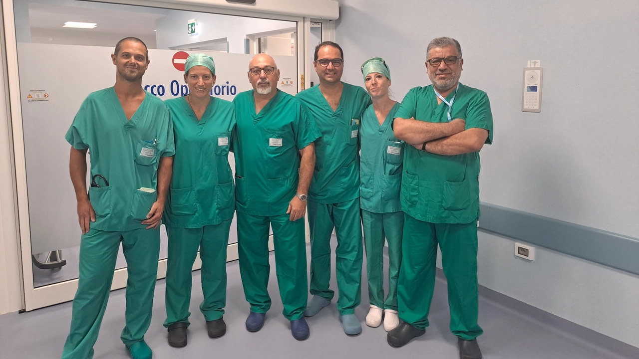 Il team guidato dal dottor Marco Solinas, direttore della Cardiochirurgia Adulti, all'ospedale del Cuore di Monasterio