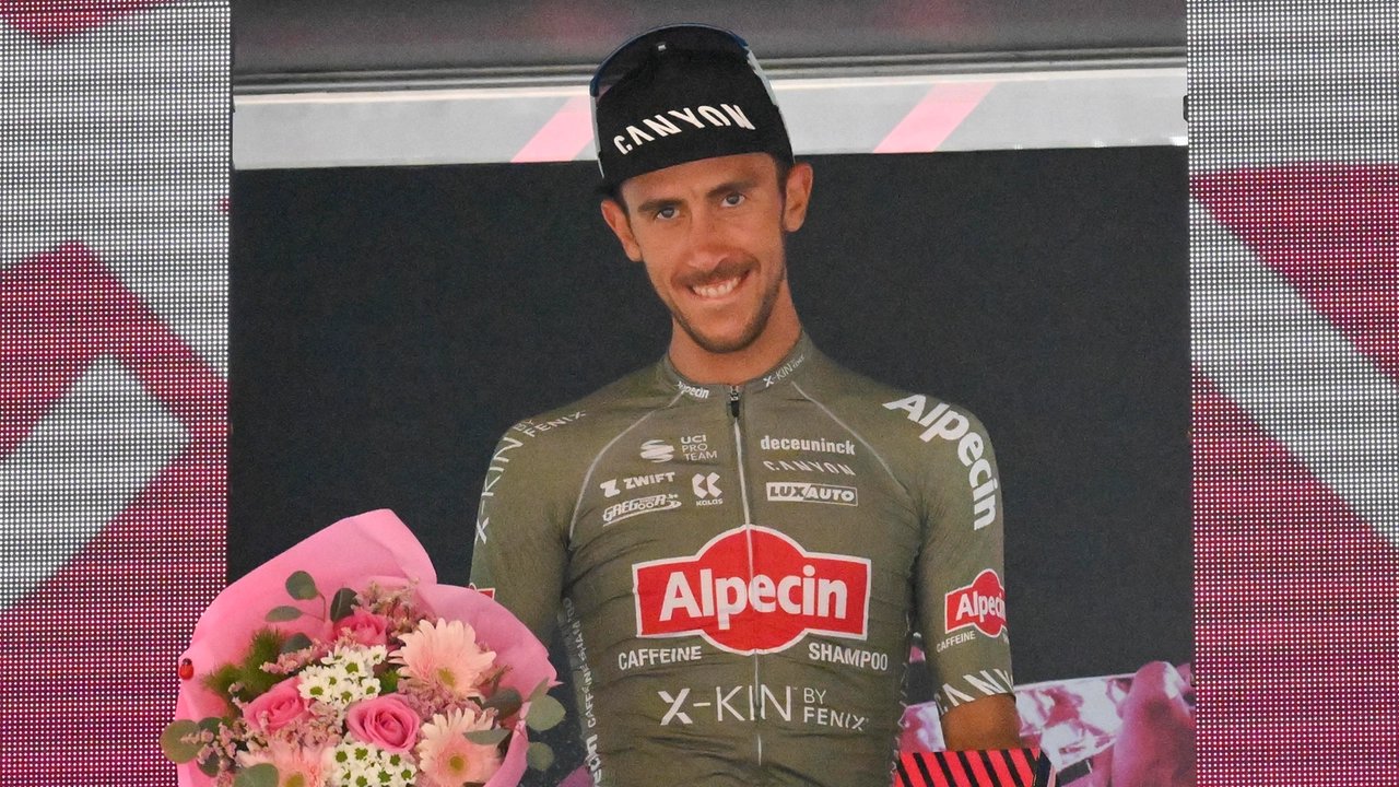Giro d'Italia 2025, De Bondt: "Sul Colle delle Finestre ho lavorato per Carapaz"