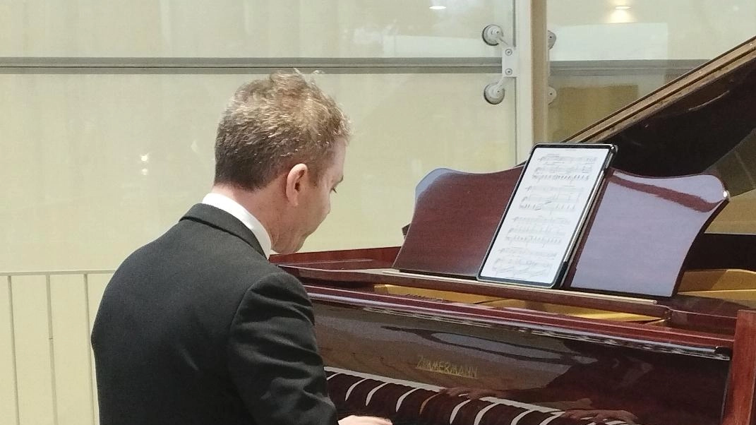 Tre voci straordinarie, un pianoforte ed il grande omaggio al racconto delle eroine pucciniane. Le tre soprano Katerina Kotsuo, Donatella... Tre voci straordinarie, un pianoforte ed il grande omaggio al racconto delle eroine pucciniane. Le tre soprano Katerina Kotsuo, Donatella...