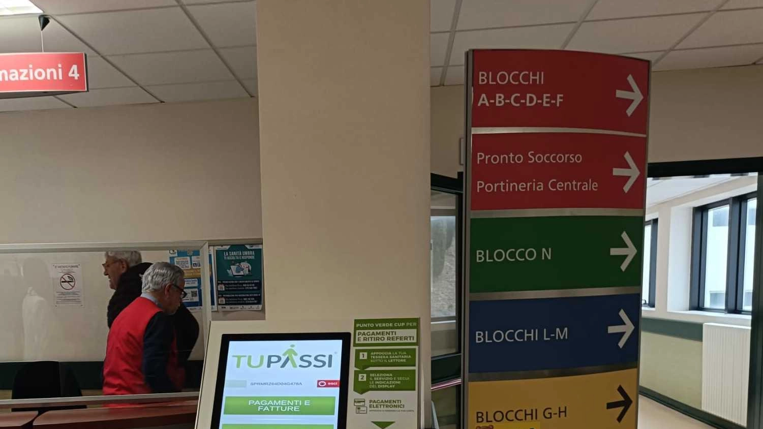 Entrate in funzione all’ospedale di Perugia le nuove modalità per avere servizi. Che vengono incontro anche a chi non ha identità digitale Spid o internet.
