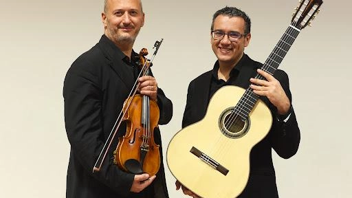 Si apre oggi alle 17.30 nella Biblioteca comunale Gianni Rodari l’ottava edizione di “Note di viaggio“, rassegna di cinque concerti... Si apre oggi alle 17.30 nella Biblioteca comunale Gianni Rodari l’ottava edizione di “Note di viaggio“, rassegna di cinque concerti...