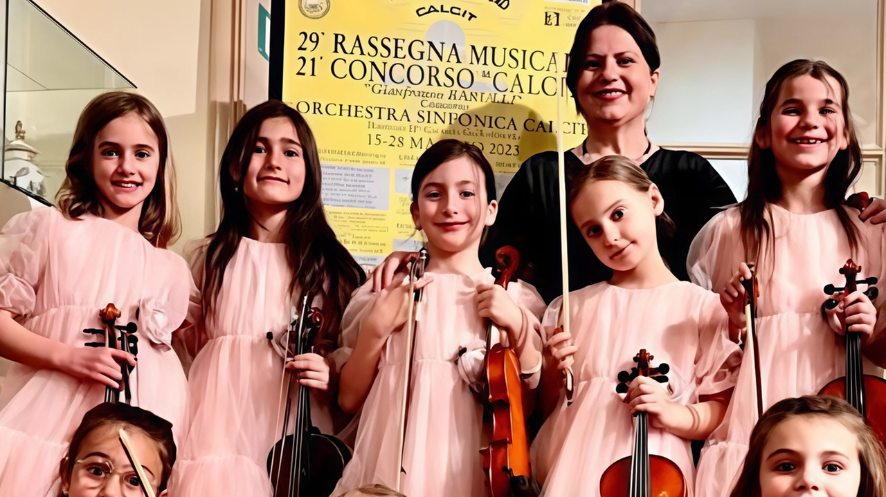 Questa vittoria è solo l’ennesima conferma del talento e dell’impegno che l’ensemble delle «Piccole Scintille» continua a mettere in ogni esibizione Questa vittoria è solo l’ennesima conferma del talento e dell’impegno che l’ensemble delle «Piccole Scintille» continua a mettere in ogni esibizione