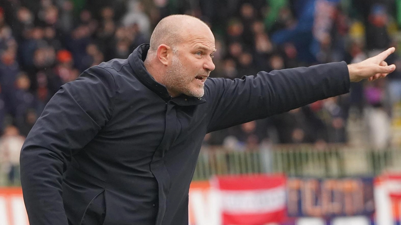 Nella gestione di Alberto Villa i punti raccolti dalla Pistoiese sono stati ben 24, con la media di 2,4 che è superiore a quella delle tre formazioni in testa alla classifica Nella gestione di Alberto Villa i punti raccolti dalla Pistoiese sono stati ben 24, con la media di 2,4 che è superiore a quella delle tre formazioni in testa alla classifica