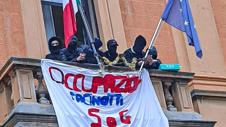 L'Istituto Pacinotti di Pisa vandalizzato durante un'occupazione studentesca: danni ingenti e provvedimenti in arrivo. L'Istituto Pacinotti di Pisa vandalizzato durante un'occupazione studentesca: danni ingenti e provvedimenti in arrivo.
