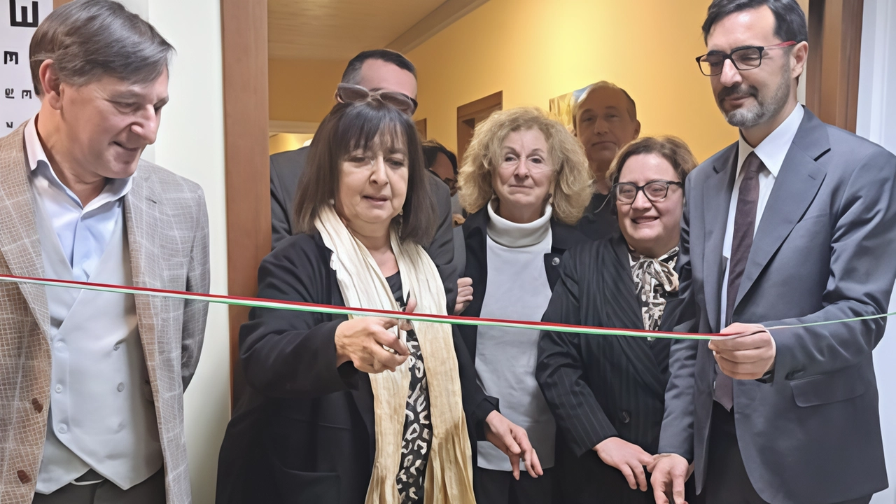 AREZZO Gli operatori dell’unità funzionale salute mentale adulti torna ad avere una sede unica. Dopo la loro frammentazione in più ambulatori... AREZZO Gli operatori dell’unità funzionale salute mentale adulti torna ad avere una sede unica. Dopo la loro frammentazione in più ambulatori...