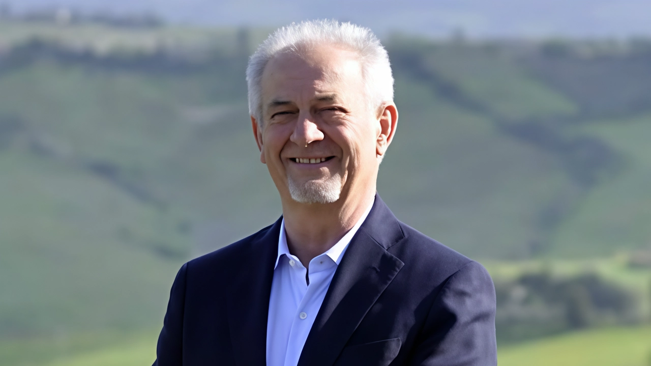 Il sindaco Luciano Monaci intende dotare il borgo di nuovi servizi sfruttando i locali della canonica e degli altri edifici annessi Il sindaco Luciano Monaci intende dotare il borgo di nuovi servizi sfruttando i locali della canonica e degli altri edifici annessi