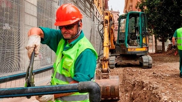Il Movimento mette subito paletti: "Questione non negoziabile". Ma i dem (sindaca e segretario) avevano aperto ad un’ampia analisi . E Barni (ex vertice Publiacqua): "Pensiamo ai benefici collettivi". Il Movimento mette subito paletti: "Questione non negoziabile". Ma i dem (sindaca e segretario) avevano aperto ad un’ampia analisi . E Barni (ex vertice Publiacqua): "Pensiamo ai benefici collettivi".