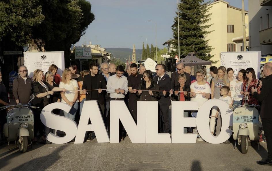 https://www.lanazione.it/image-service/view/acePublic/alias/contentid/YTUyNzcxYjYtN2JlZi00/0/l-inaugurazione-dello-scorso-anno.jpeg