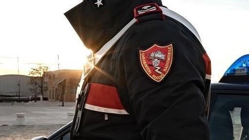 Un 48enne pisano è in carcere per aver rapinato una coppia con una siringa, confermato dalle telecamere di sorveglianza. Ha ammesso il fatto, attribuendolo all'effetto di stupefacenti. Un 48enne pisano è in carcere per aver rapinato una coppia con una siringa, confermato dalle telecamere di sorveglianza. Ha ammesso il fatto, attribuendolo all'effetto di stupefacenti.
