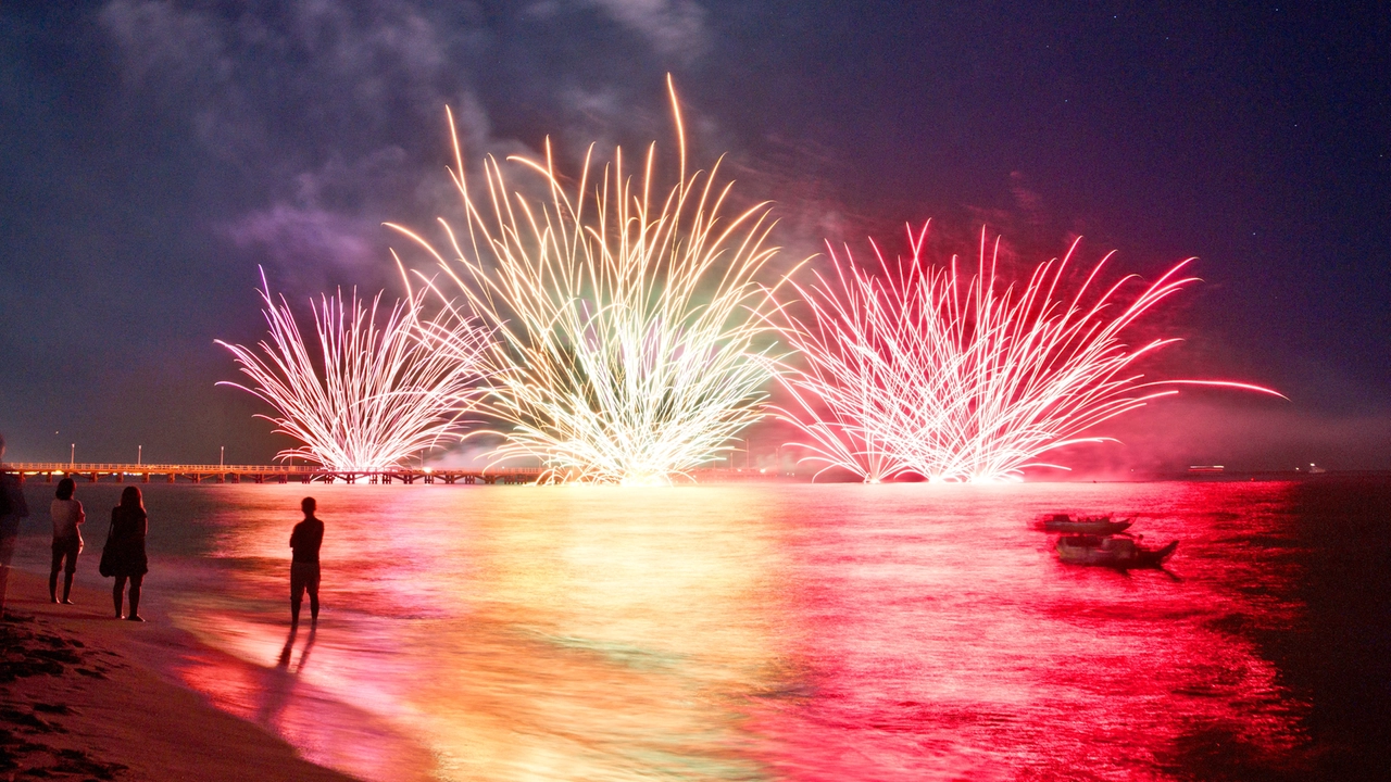 Fuochi d'artificio al mare in Versilia