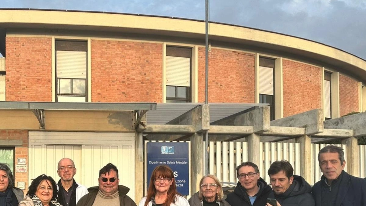Prosegue la "campagna d’ascolto" sul territorio di Forza Italia. Martedì, gli azzurri hanno visitato la Rems di Empoli, la residenza... Prosegue la "campagna d’ascolto" sul territorio di Forza Italia. Martedì, gli azzurri hanno visitato la Rems di Empoli, la residenza...