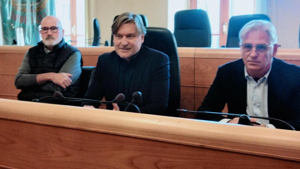 Casamenti e Teglia: "Dopo polemiche e prese di posizione, vogliamo fare chiarezza una volta per tutte" Casamenti e Teglia: "Dopo polemiche e prese di posizione, vogliamo fare chiarezza una volta per tutte"