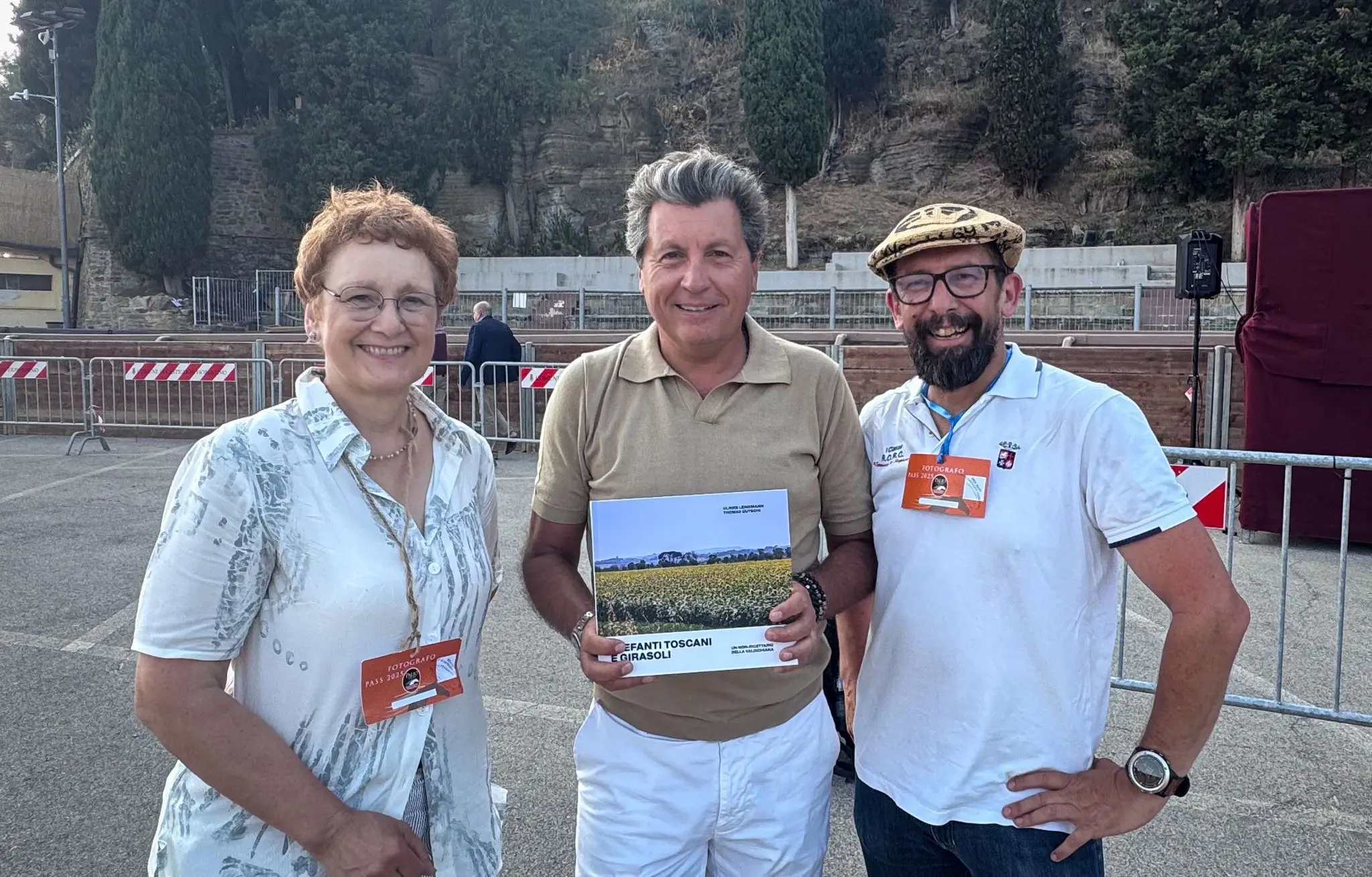 La Valdichiana e Castiglion Fiorentino protagonisti del fotolibro “Elefanti toscani e girasoli”
