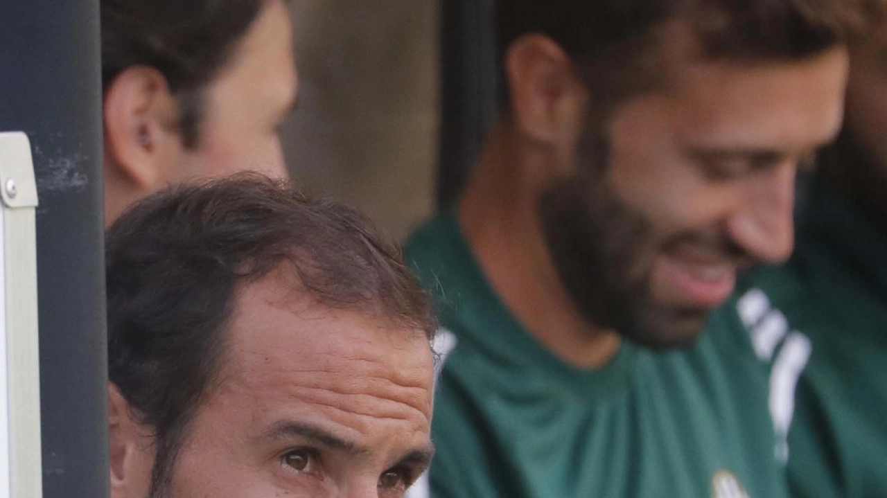 Il punto sul mercato bianconero lo ha fatto direttamente mister Bellazzini sabato sera in sala stampa dopo il rovescio subito... Il punto sul mercato bianconero lo ha fatto direttamente mister Bellazzini sabato sera in sala stampa dopo il rovescio subito...