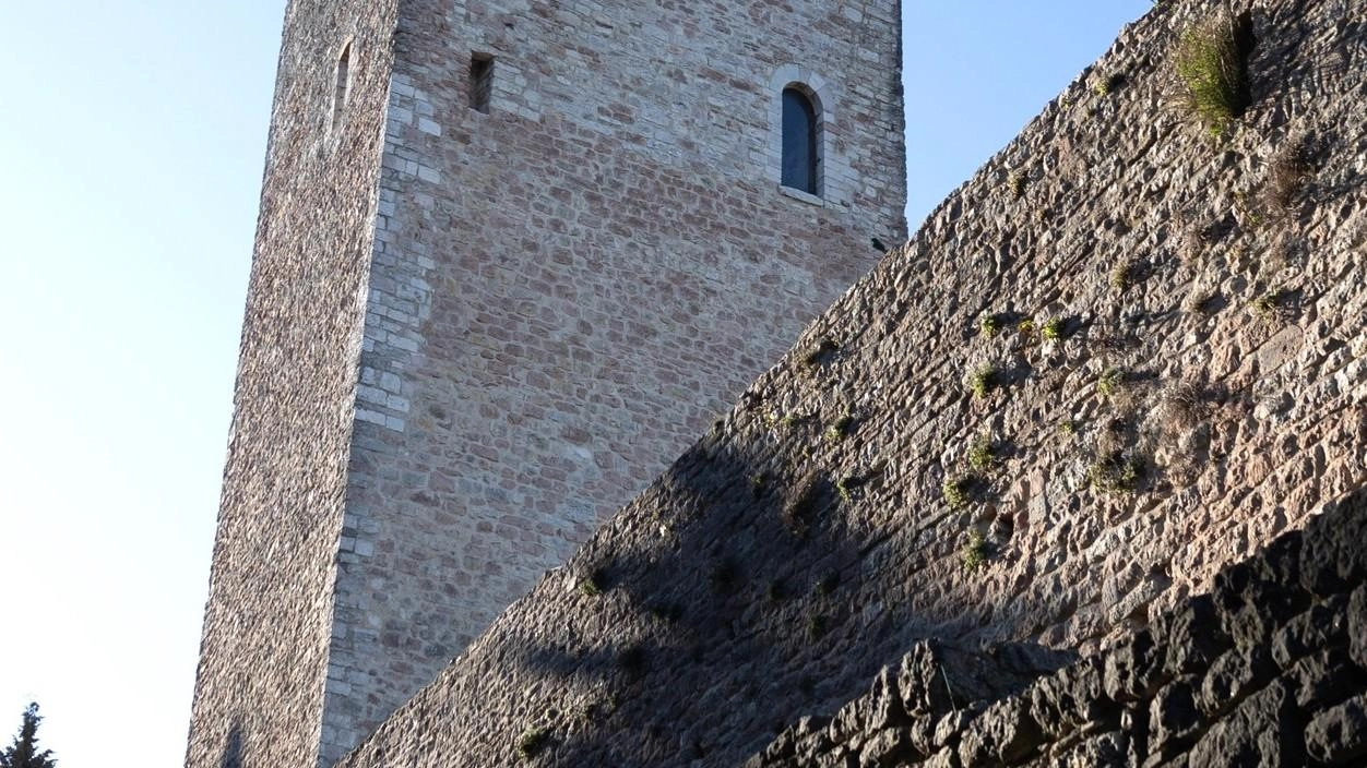 In vista importanti interventi per la ristrutturazione delle mura urbiche In vista importanti interventi per la ristrutturazione delle mura urbiche