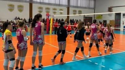 Finali regionali volley Uisp Under 16 a Grosseto: sfida tra le migliori squadre Finali regionali volley Uisp Under 16 a Grosseto: sfida tra le migliori squadre