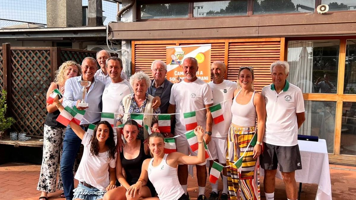 I vincitori del Match Ball festeggiano. lo scudetto I vincitori del Match Ball festeggiano. lo scudetto