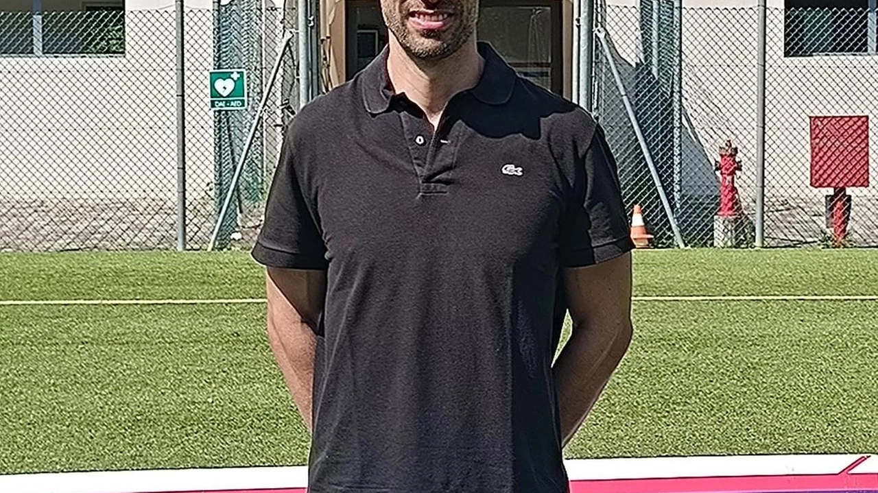 Sono ancora qua... eh, già. Il Ghiviborgo riparte per il suo undicesimo campionato consecutivo in serie "D" e lo fa... Sono ancora qua... eh, già. Il Ghiviborgo riparte per il suo undicesimo campionato consecutivo in serie "D" e lo fa...