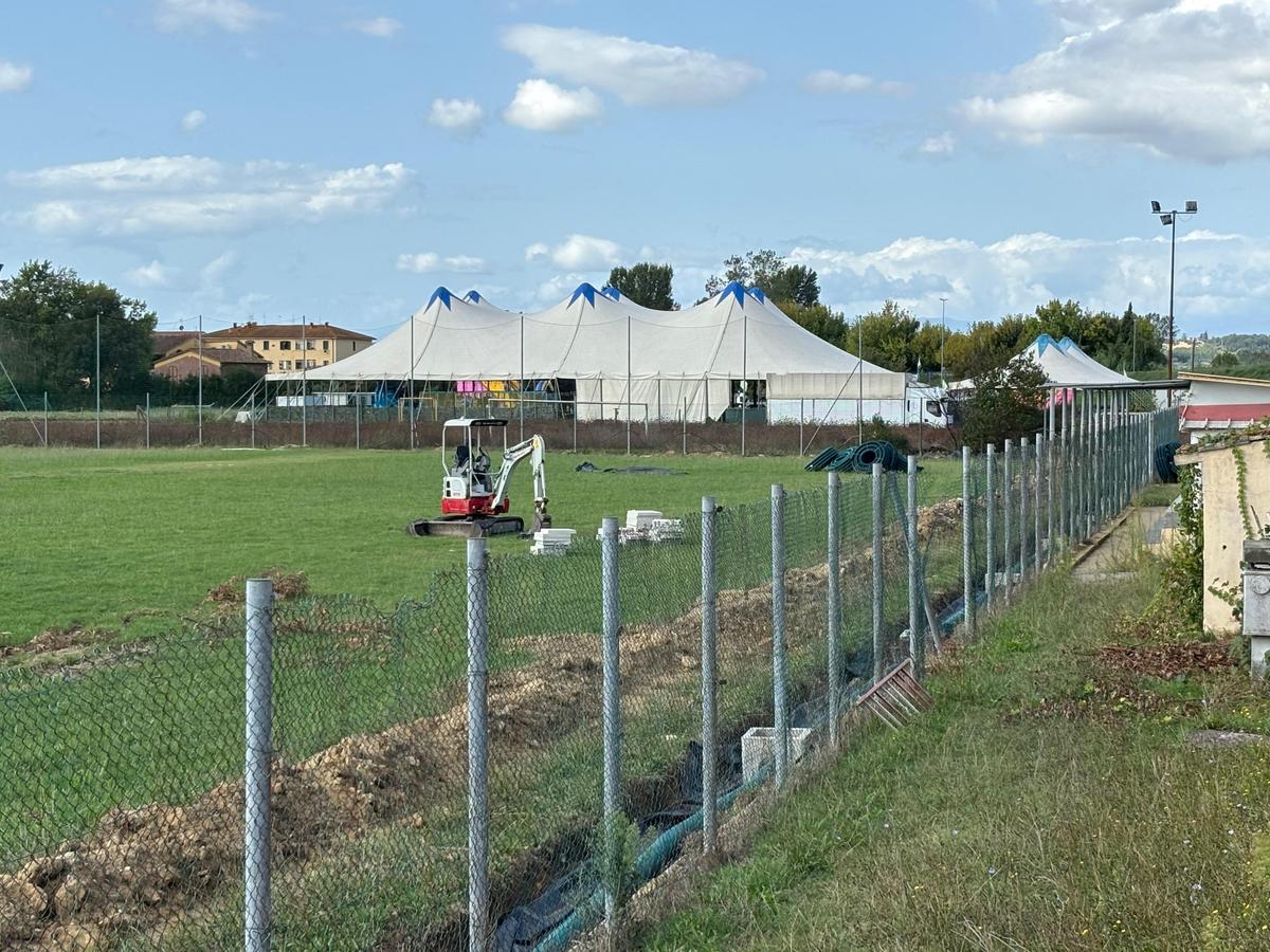 La Rotta, lavori al campo sportivo: “Nuovo manto in sintetico”. E arriva pure la videosorveglianza