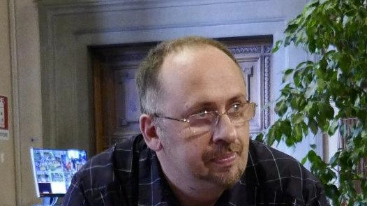 Il Ministero ha fatto 2000 assunzioni in tutta Italia pescando da una vecchia graduatoria. Vizzini (Cgil): "Le cose sono fatte male, serve un concorso a base regionale. E’ un fallimento". . Il Ministero ha fatto 2000 assunzioni in tutta Italia pescando da una vecchia graduatoria. Vizzini (Cgil): "Le cose sono fatte male, serve un concorso a base regionale. E’ un fallimento". .