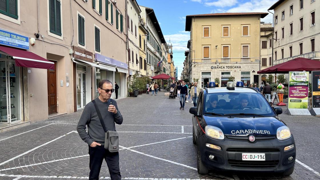 https://www.lanazione.it/image-service/view/acePublic/alias/contentid/YTZkNTdiOGUtZmE2ZC00/0/incubo-rapine-vertice-con-il-prefetto-si-al-potenziamento-dei-controlli-strade-sicure-richiesta-rinnovata.jpeg?f=16:9&w=1200&h=630