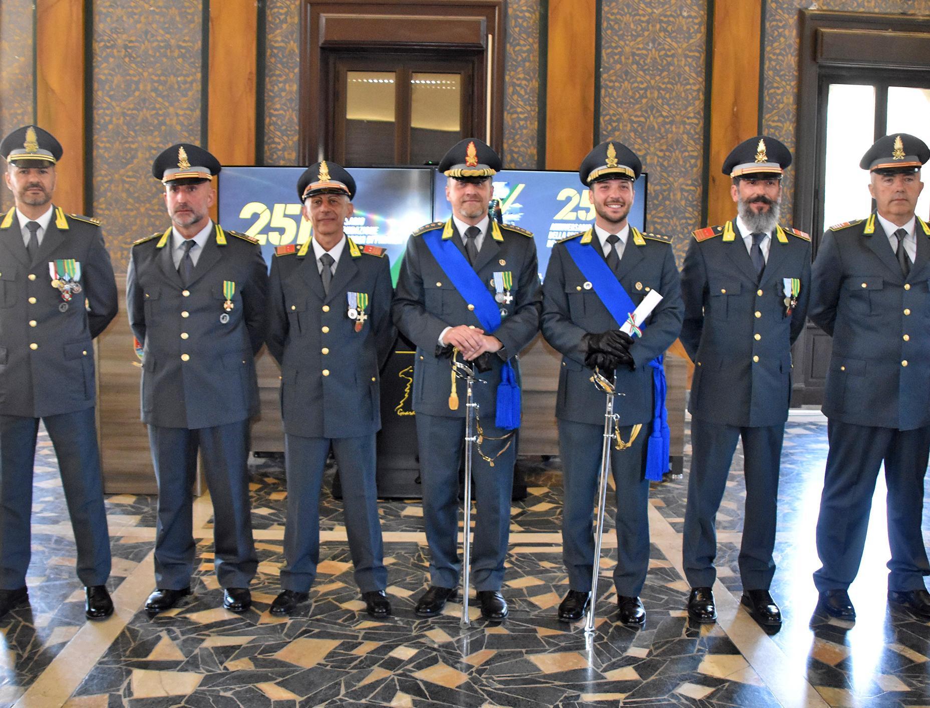 I 251 anni della Guardia di finanza. Scoperti 44 ’sconosciuti’ al Fisco I 251 anni della Guardia di finanza. Scoperti 44 ’sconosciuti’ al Fisco