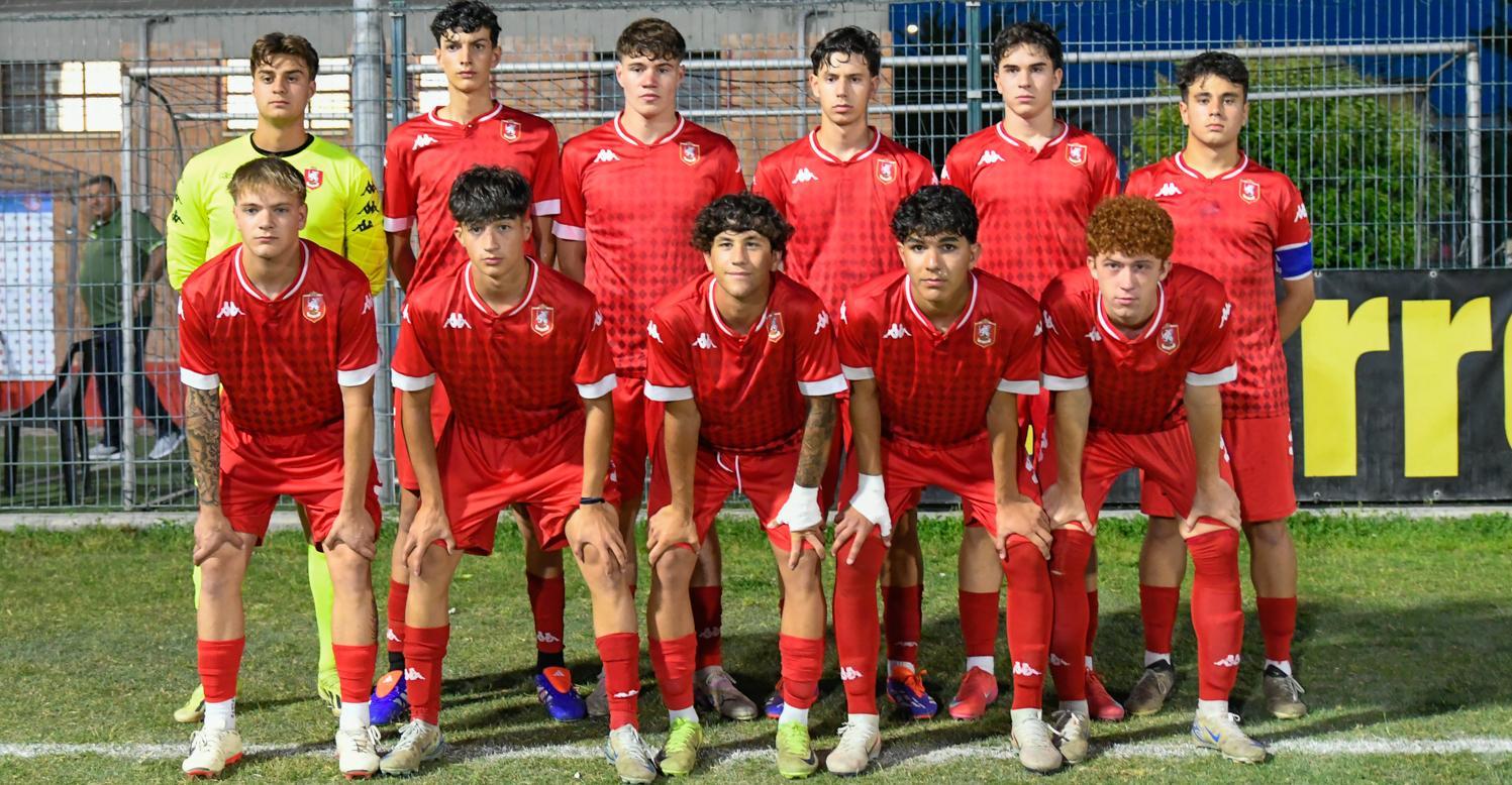 Grosseto domina Fonteblanda: vittoria per 3 0 con gol di Bojinov e Vettori Grosseto domina Fonteblanda: vittoria per 3 0 con gol di Bojinov e Vettori