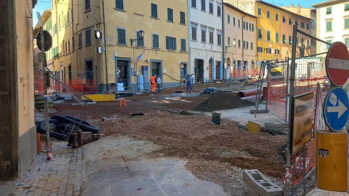 Da scegliere se completare per prima la Piazza del Popolo e poi fare il resto. Il sindaco Giglioli : "Nei prossimi giorni convocheremo la consulta della città". Da scegliere se completare per prima la Piazza del Popolo e poi fare il resto. Il sindaco Giglioli : "Nei prossimi giorni convocheremo la consulta della città".