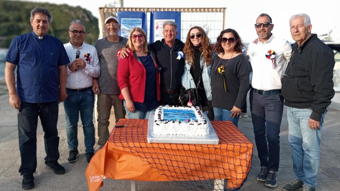 regata dei quattro forti equipaggi decisi e pronti alla sfida stella è il rione da battere