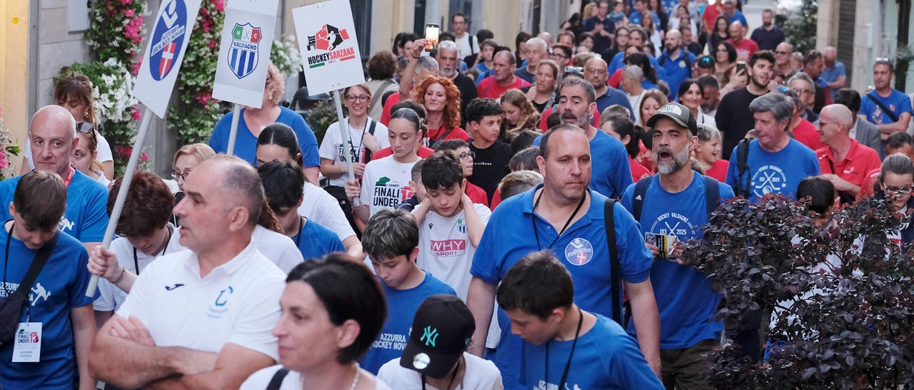 Lo sport invade Sarzana, finali di calcio e hockey fanno il pieno di turisti