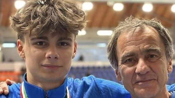 Nicholas Gavagni vince il bronzo nel salto in lungo ai Campionati Italiani Indoor Juniores. L’atleta dell’Alga Atletica Arezzo è sceso... Nicholas Gavagni vince il bronzo nel salto in lungo ai Campionati Italiani Indoor Juniores. L’atleta dell’Alga Atletica Arezzo è sceso...