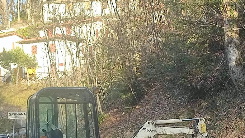 Al lavoro c’è la squadra degli operai del Comune che hanno già ripulito chilometri di strade e proseguiranno