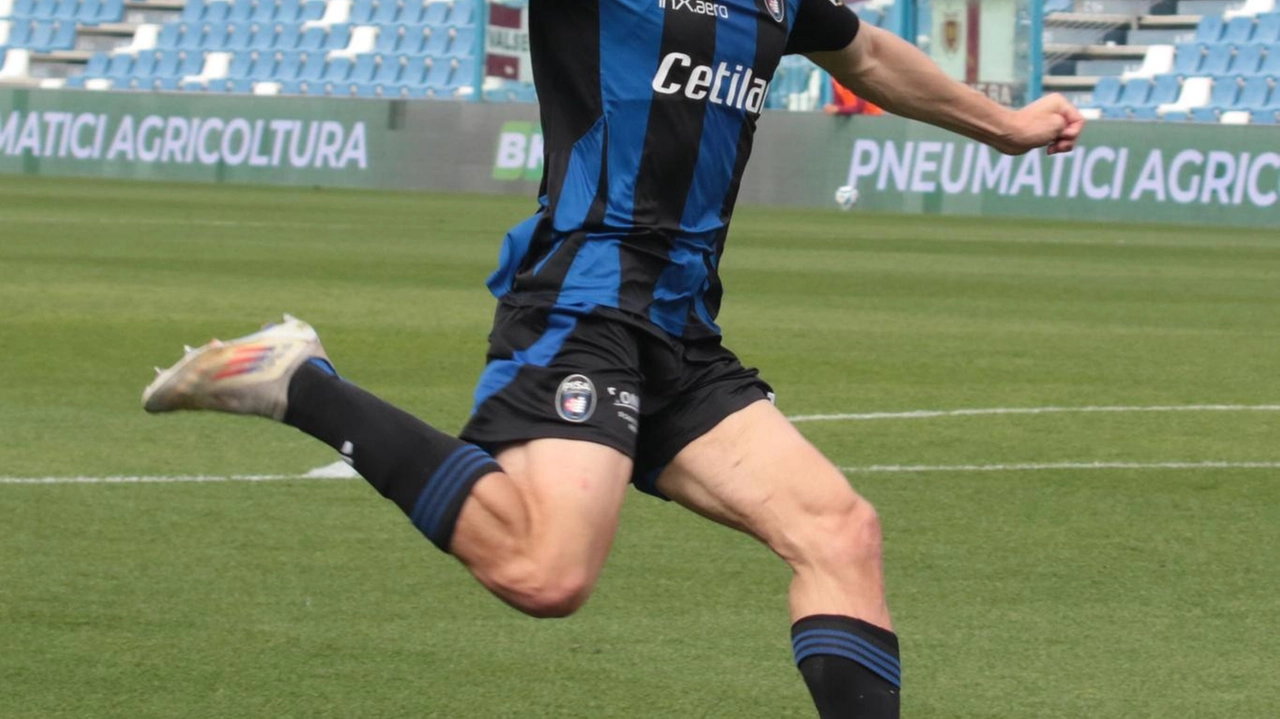 Alexander Lind: il "rinoceronte" danese che trascina il Pisa con i suoi gol