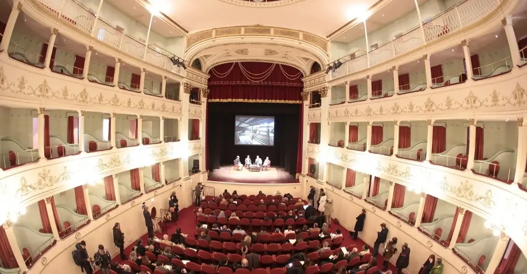 Firenze, David Leone presenta i suoi tre libri al Teatro Niccolini