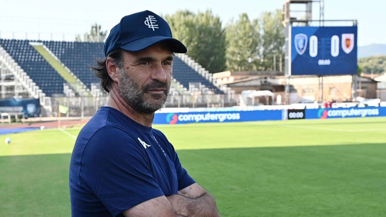 L’allenatore dell’Empoli, Guido Pagliuca, ha debuttato in campionato con una squadra completamente rinnovata L’allenatore dell’Empoli, Guido Pagliuca, ha debuttato in campionato con una squadra completamente rinnovata