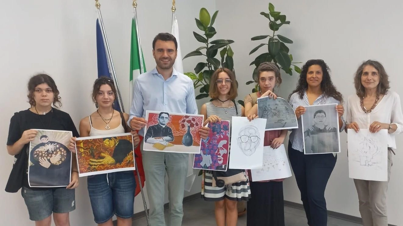 Il sindaco Del Chiaro ha incontrato le giovani artiste Il sindaco Del Chiaro ha incontrato le giovani artiste